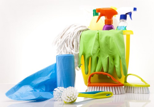 Professional end of tenancy cleaning in a Hammersmith flat with kitchen and living area detail